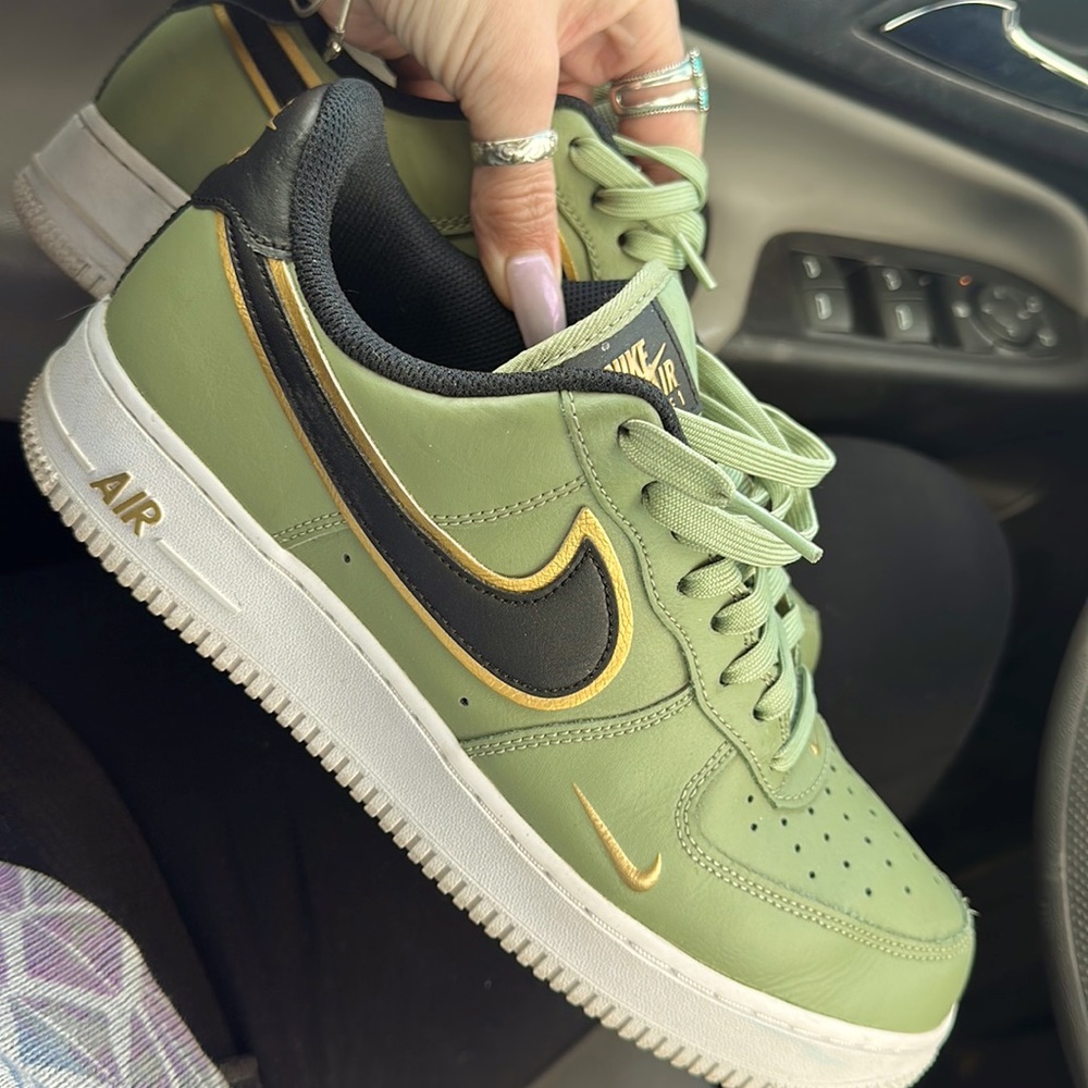 Nike Air Force 1 '07 LV8